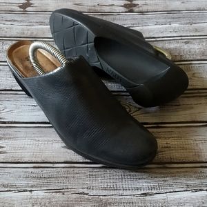 NAOT Black Leather Slip-on Mules Womens SIZE 9